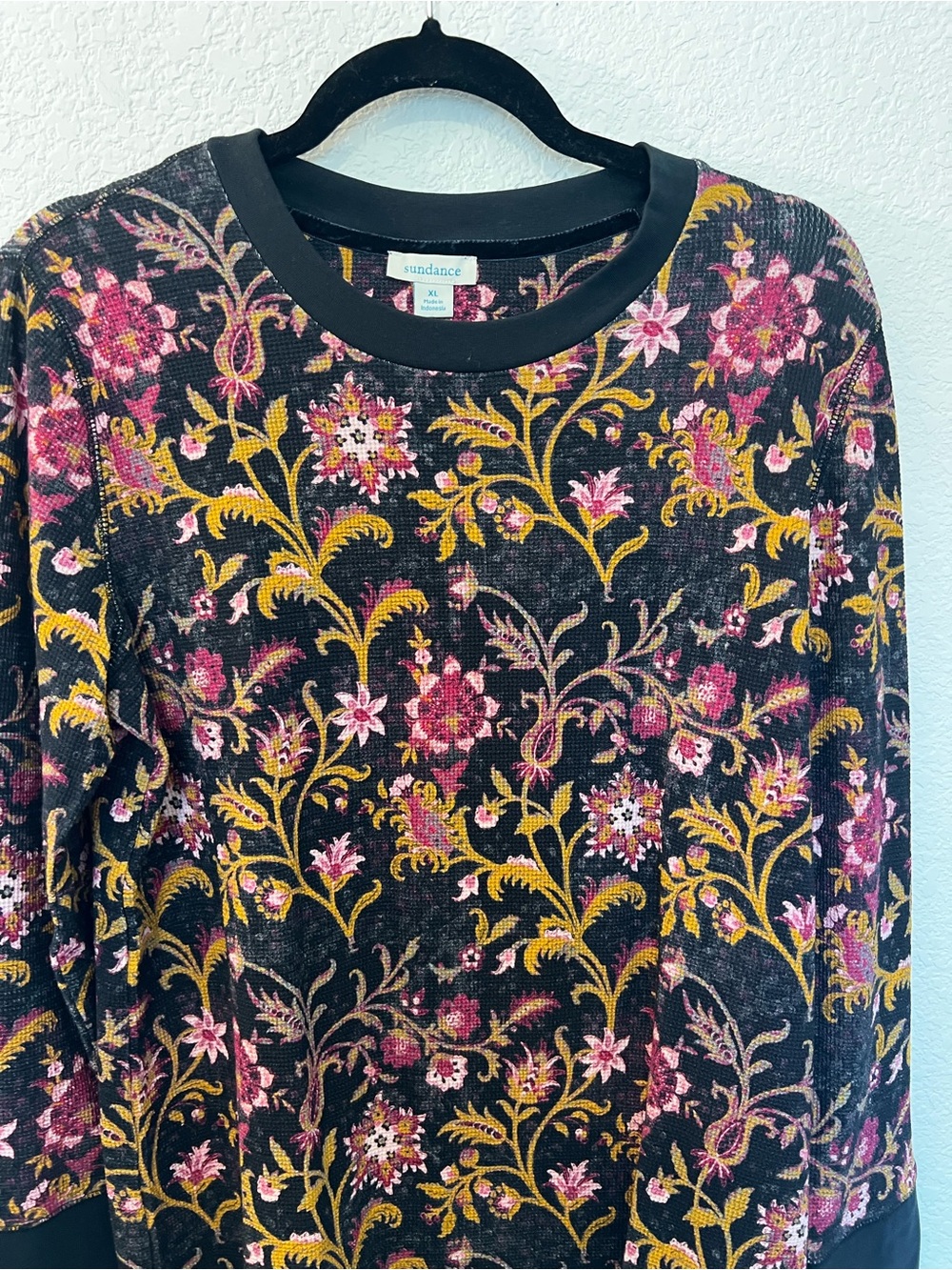 Sundance Meadow Crewneck Long Sleeve Thermal Floral Black/Gray Pink Floral- XL - Picture 4 of 10